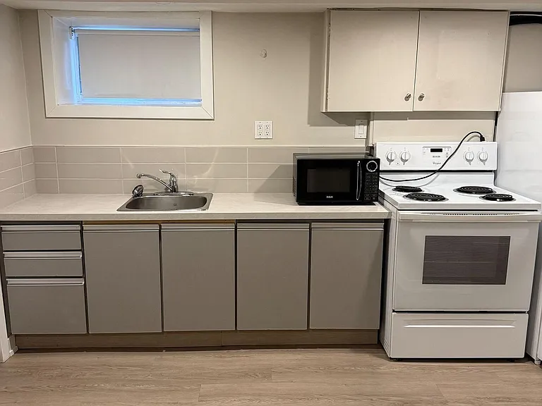 20 Birch Ave #3 — Photo 4