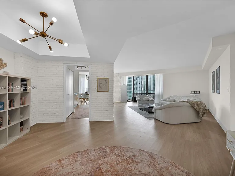 19707 Turnberry Way #17A — Photo 27