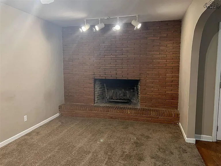 3614 Garfield St — Photo 7
