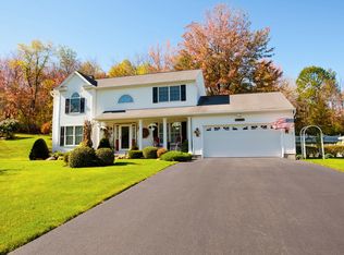 29 Mayfair Rd, Wynantskill, NY 12198