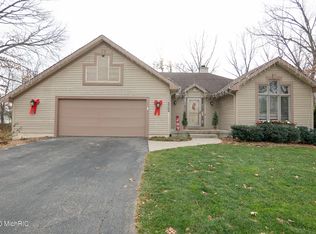 2508 Rimrock Ct NE, Grand Rapids, MI 49525