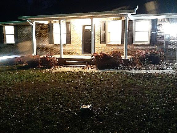 3rd image of 132 Shawna Ln