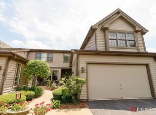 105 Kazimour Dr, Pt Barrington, IL 60010