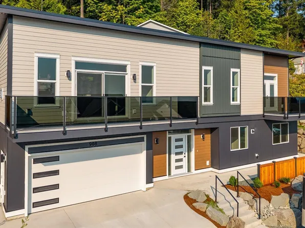 908 Craig Rd, Ladysmith, BC V9G 2C4