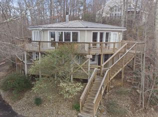 1820 Zurich Ct, Gatlinburg, TN 37738