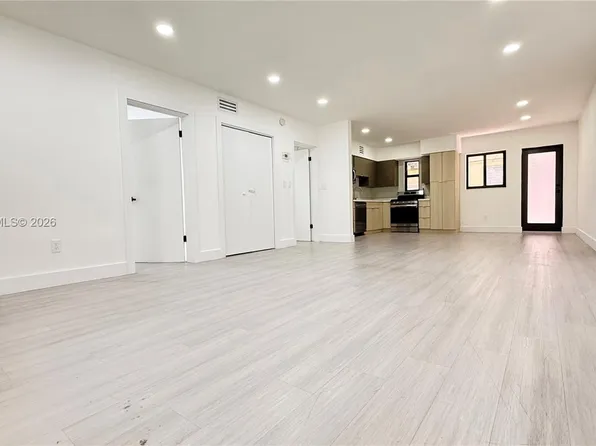 609 Lenox Ave APT 2, Miami Beach, FL 33139