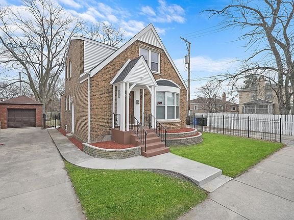 2nd image of 8247 S Oglesby Ave