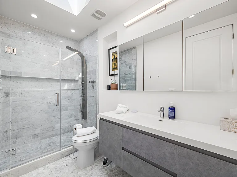 456 Bainbridge St #2 — Photo 36