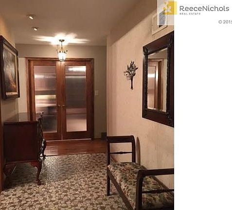 3rd image of 10142 Virginia Ave