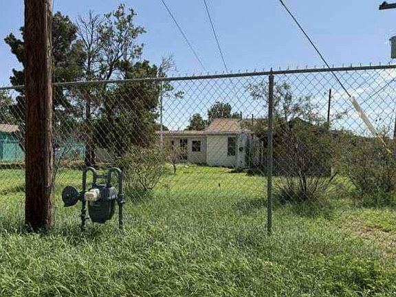 2nd image of 1112 Matamoras Ave