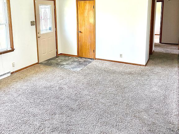4th image of 4029 Ridgeway Dr