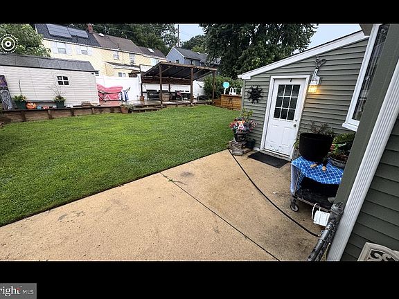 4th image of 126 Gehrig Ave