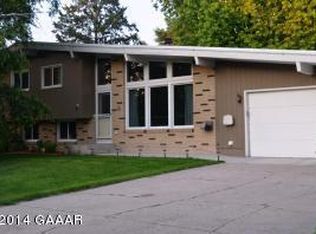108 5th St N, Hoffman, MN 56339