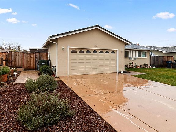 3rd image of 5919 Singing Hills Ave