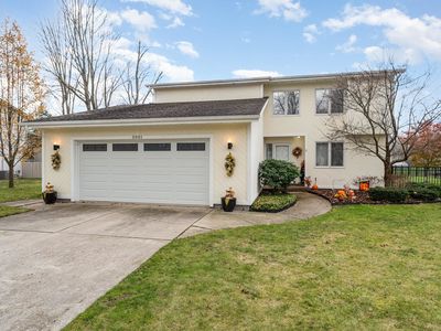 5901 Summerset Dr, Midland, MI, 48640