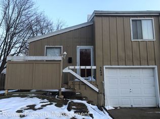 8450 Lane Dr, Raytown, MO 64138