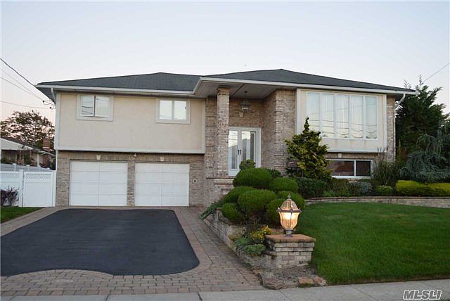 1st image of 15 Ensign Dr