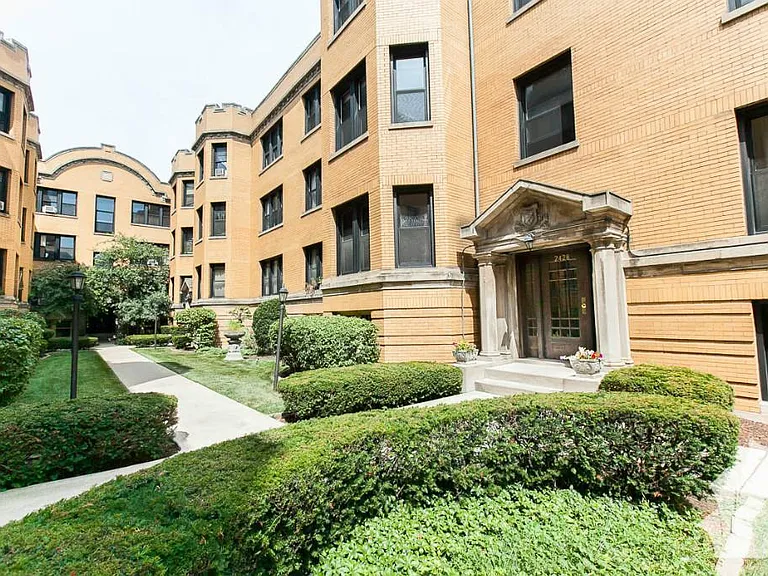 2428 N Sawyer Ave #1W — Photo 10