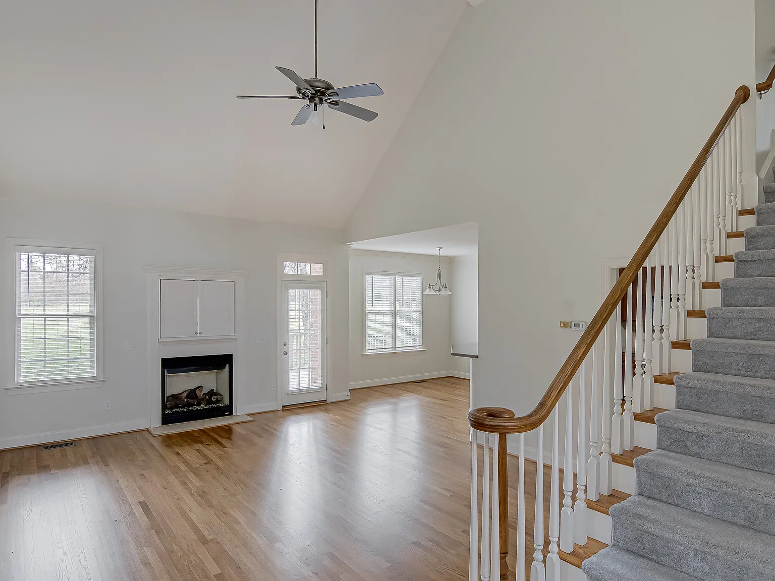 5708 Mabe Dr — Photo 4