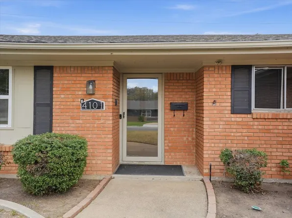 4101 Plantation Dr, Benbrook, TX 76116