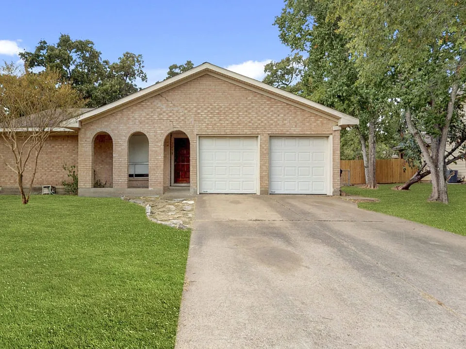 1210 Neal Pickett Dr