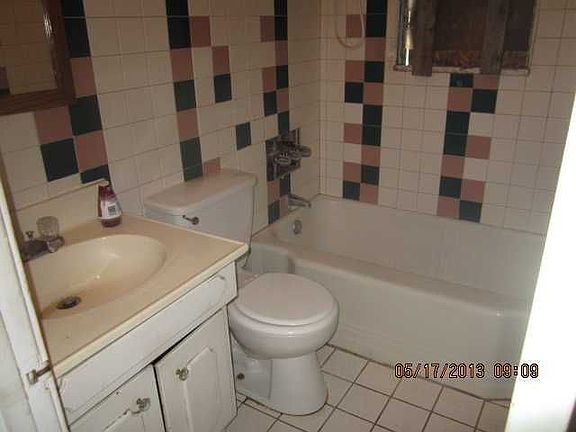 4th image of 6133 Satsuma Ave