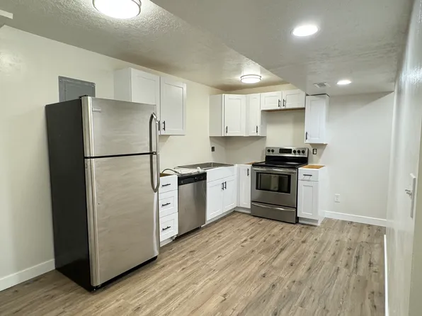 (undisclosed Address), Taylorsville, UT 84129