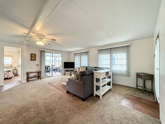 3rd image of 11 Granada Ln