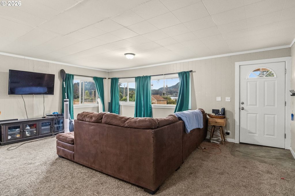 39094 Dexter Rd, Dexter, OR - View 3