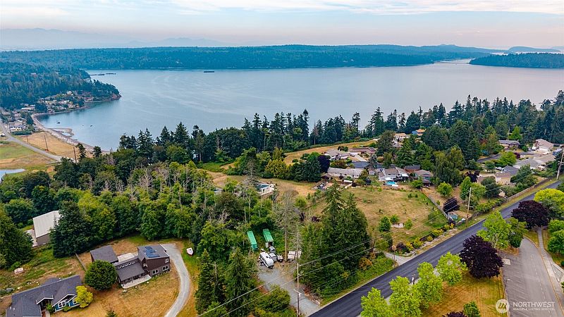 3rd image of 13555 Gibralter Road