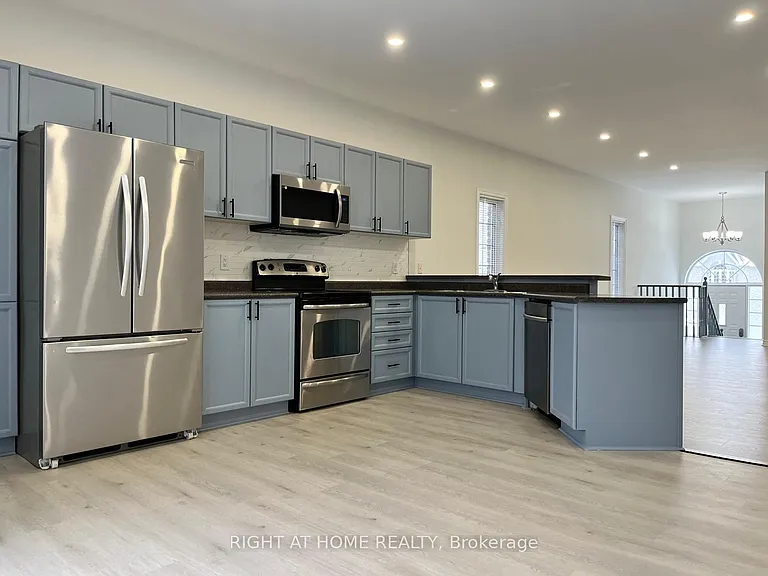 63 Jessica Dr — Photo 2