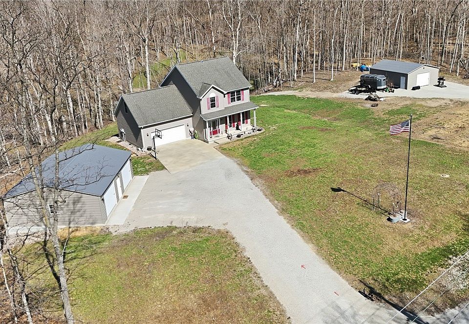1st image of 35 Castle Creek Dr