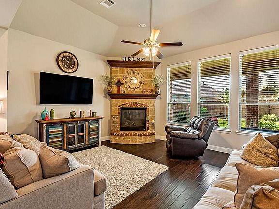 4th image of 1832 Fountain Vista Vw