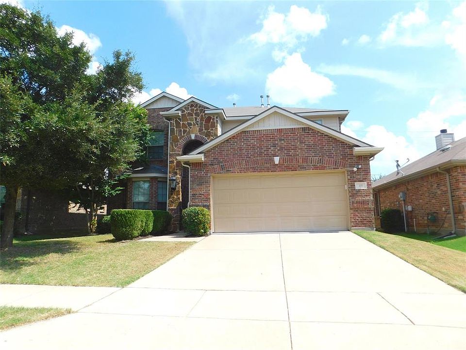 1st image of 409 Bluefinch Dr