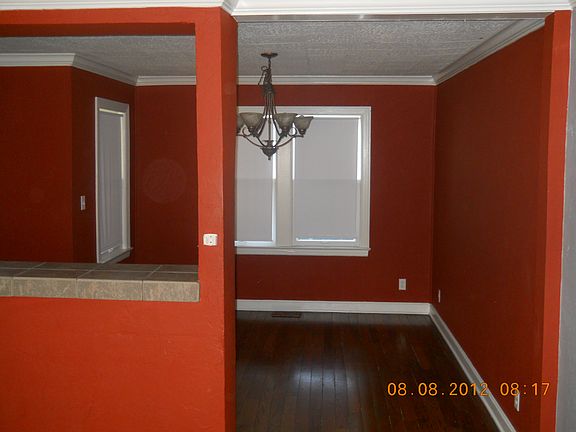 3rd image of 2824 Dorchester Dr