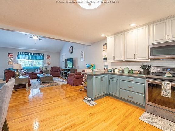5th image of 107 Estate Ln
