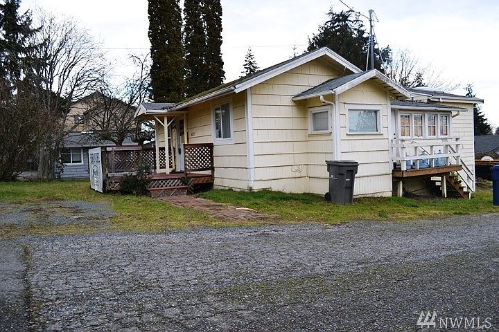 1st image of 16723 Larch Way