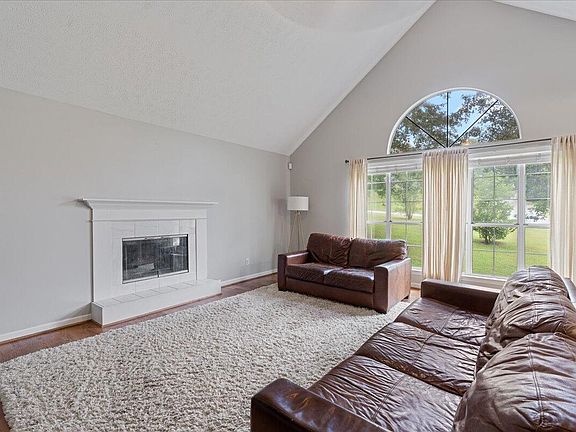 5th image of 7001 Flagstone Dr