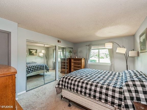 5th image of 1442 Carol Ct APT 1A