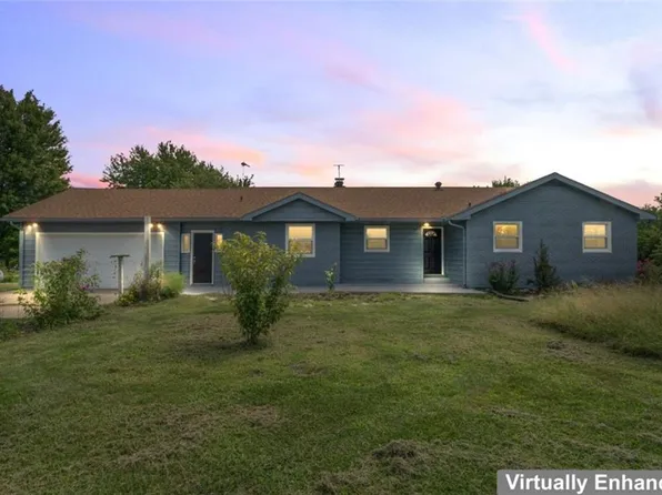 28054 175th St, Leavenworth, KS 66048