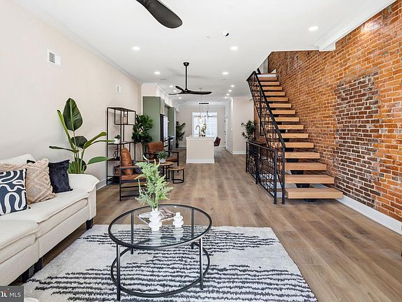 3rd image of 1731 Reed St