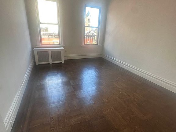3rd image of 892 Amsterdam Ave #61