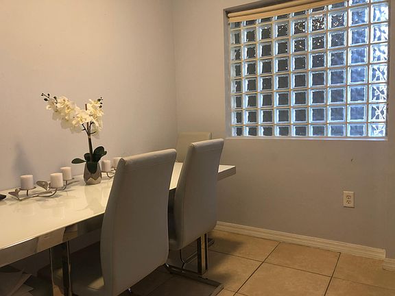 4th image of 120 SW 37th Ave APT 204