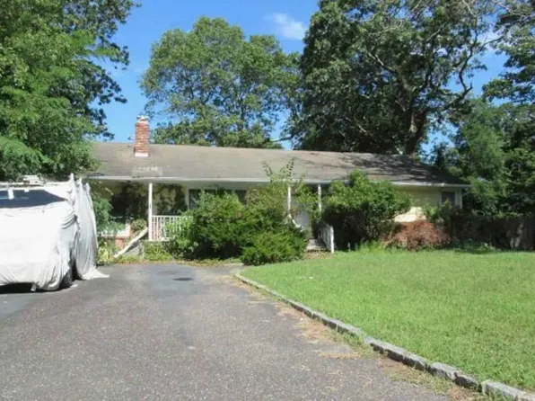 152 Bayview Ave, East Patchogue, NY 11772