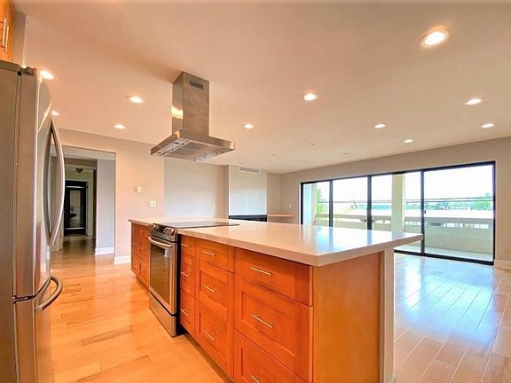3rd image of 2929 76th Ave SE APT 102