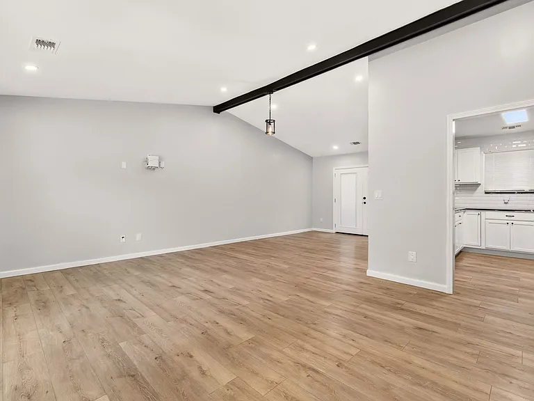 2136 Sara Ashley Way — Photo 29