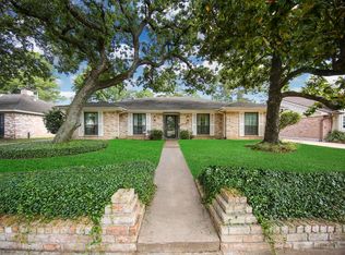 1036 Candlelight Ln, Houston, TX 77018