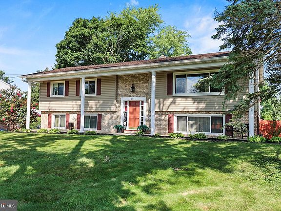 5th image of 2570 Primrose Ln