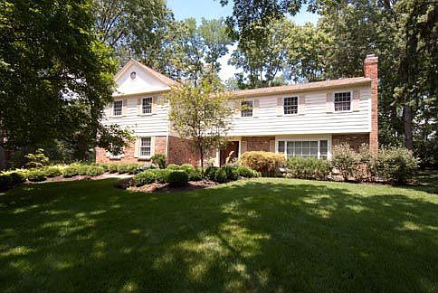1st image of 668 Flagstaff Dr