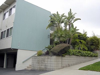 2nd image of 551 Avenue A APT D
